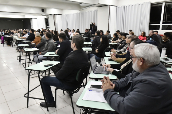 Comunidade debate Qualidade Urbana e Ambiental em audiência pública.